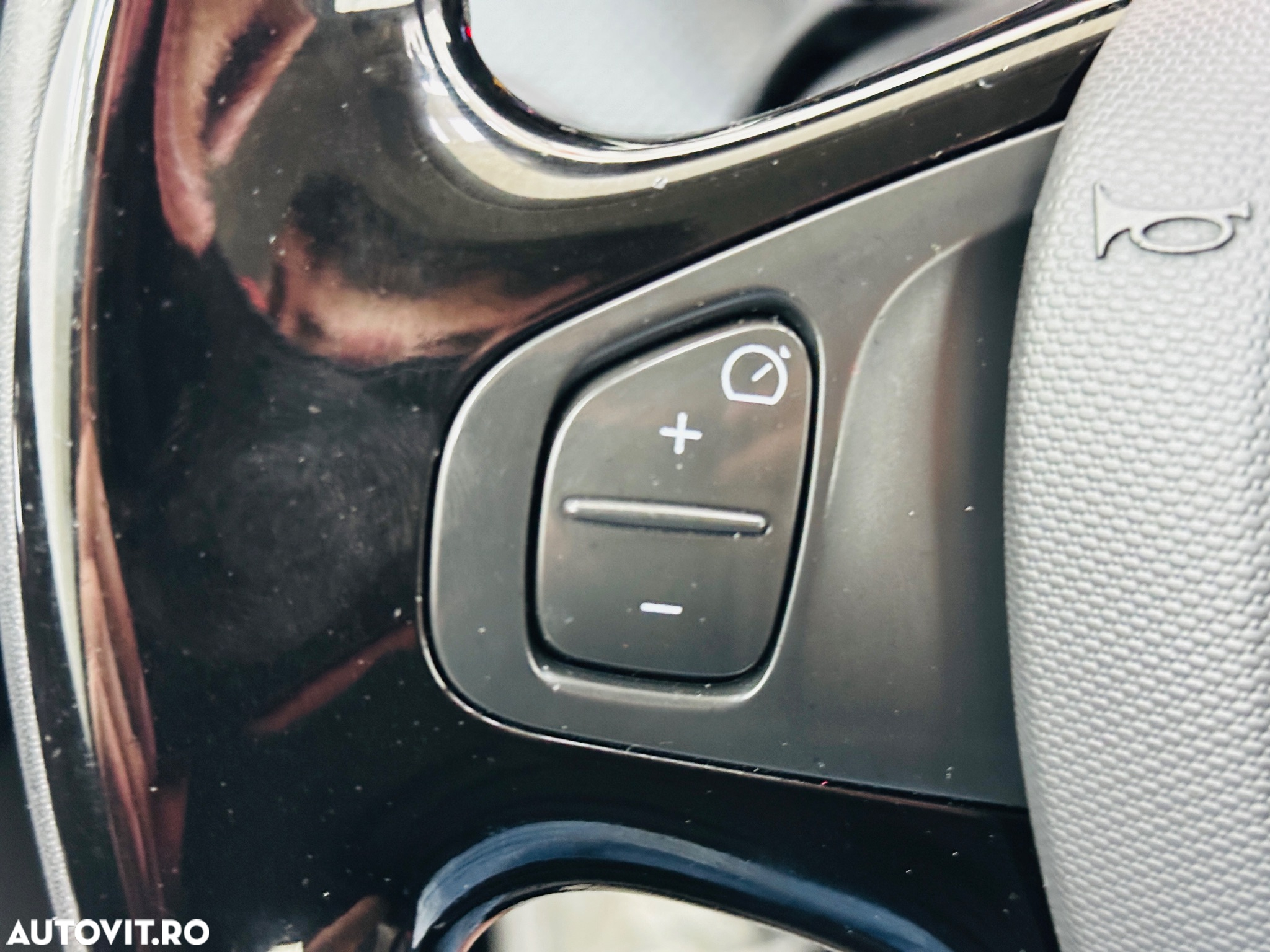 Renault Captur - 31