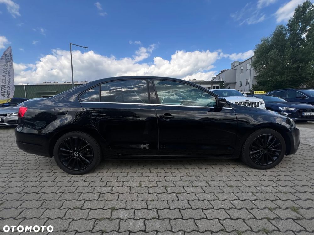 Volkswagen Jetta - 9