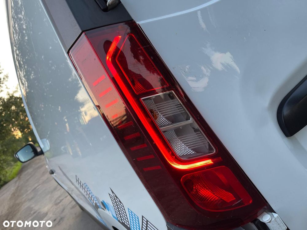 Renault Express Kangoo NOWY MODEL Listopad 2023 ROK 1.3 TCE BENZYNA 102 KM Manual 6 BIEGÓW 2 Osobowy Bus Furgon JAK NOWY ZADBANY - 39