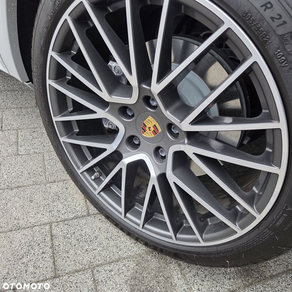 Porsche Cayenne - 13