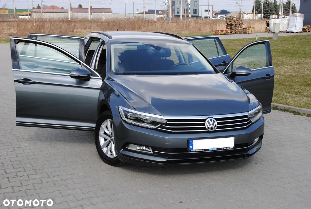 Volkswagen Passat - 30