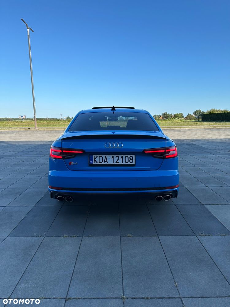 Audi S4 Limousine - 8