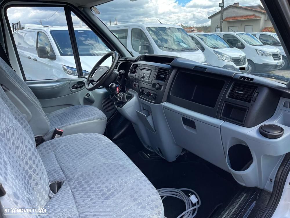 Ford Transit TRANSIT 2.4 TDCi RWD (140CV) - 18