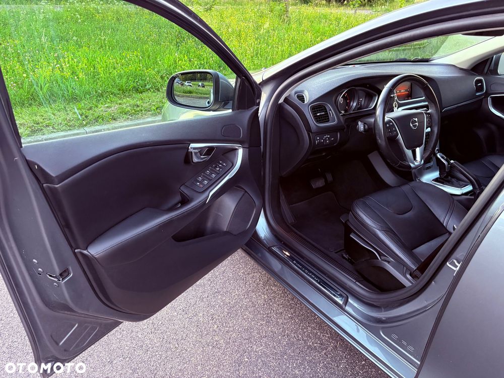 Volvo V40 D2 Geartronic Inscription - 13