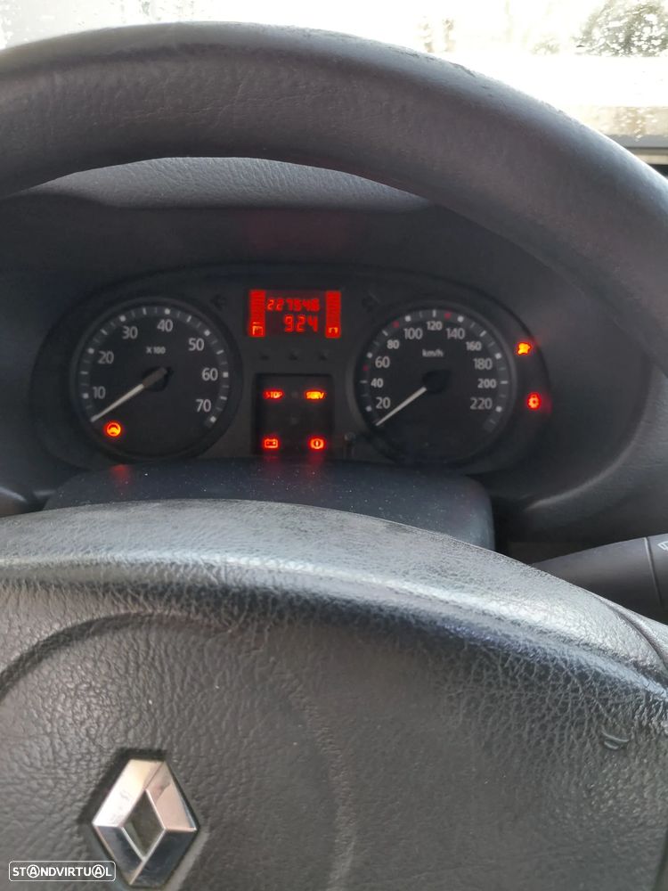 Renault Clio 1.5 dCi Confort - 4