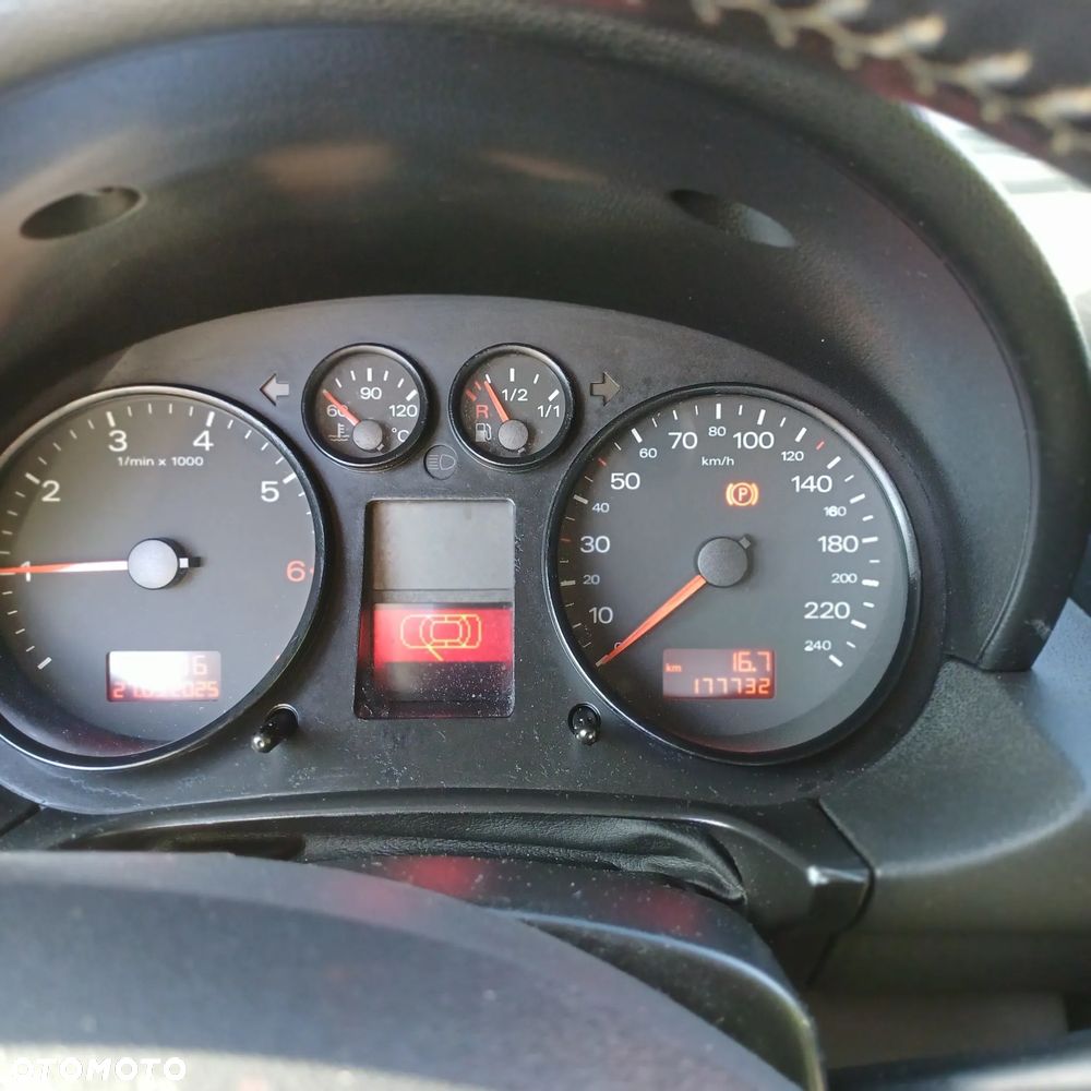 Audi A2 1.4 - 8