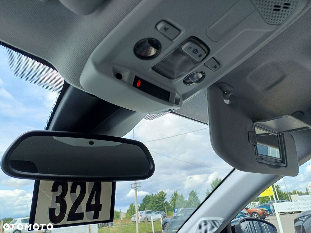 Peugeot 208 - 21