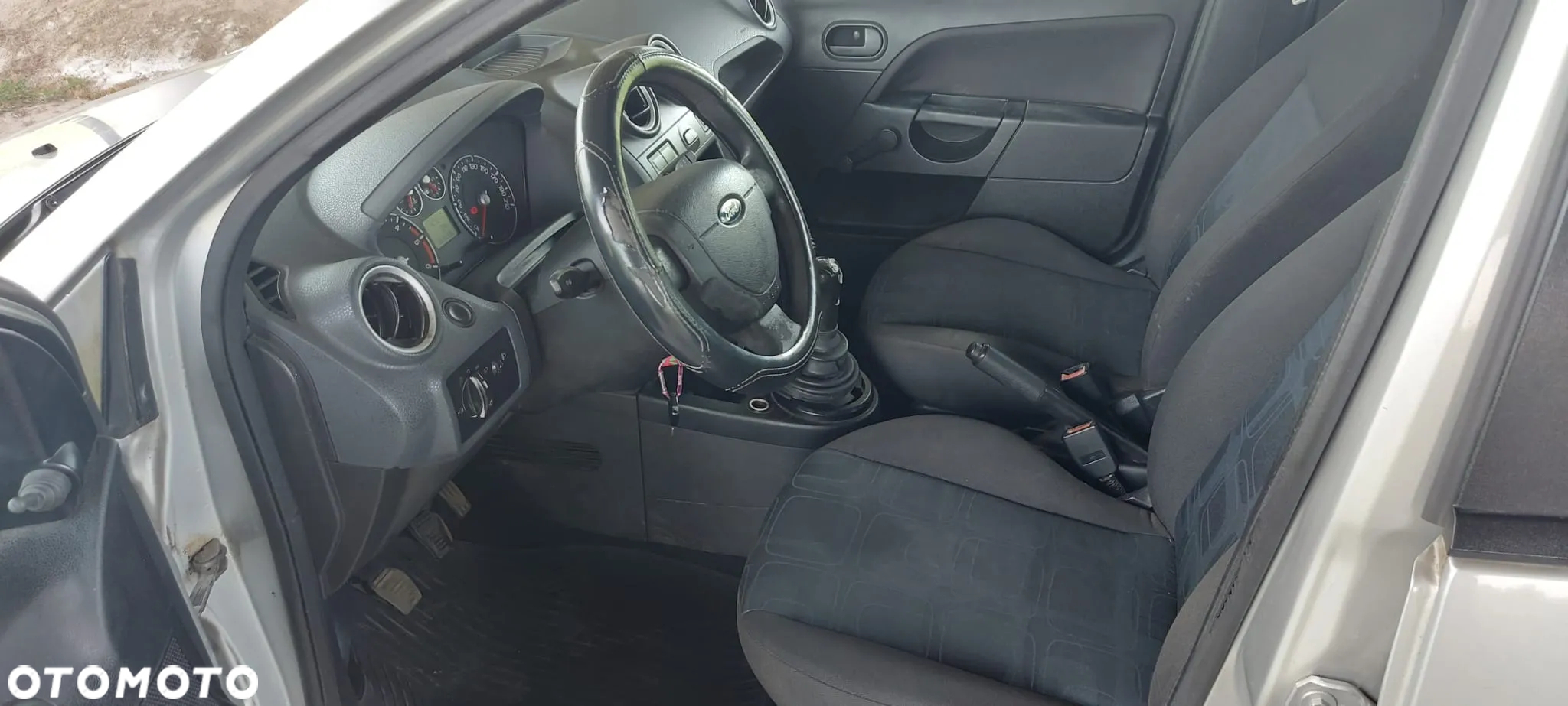 Ford Fiesta 1.4 TDCi Ambiente - 9