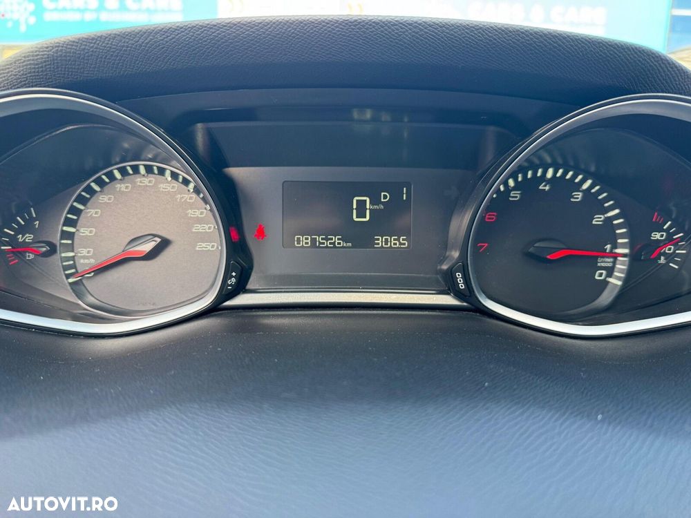 Peugeot 308 1.2 L PureTech Turbo S&S EAT8 Active Pack - 7