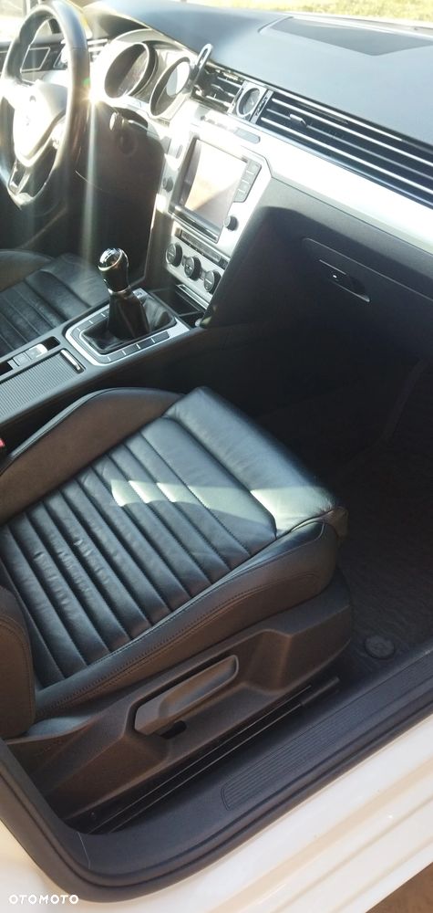 Volkswagen Passat - 5