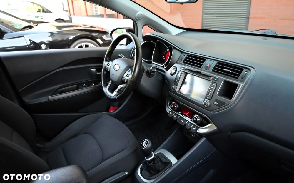 Kia Rio - 27