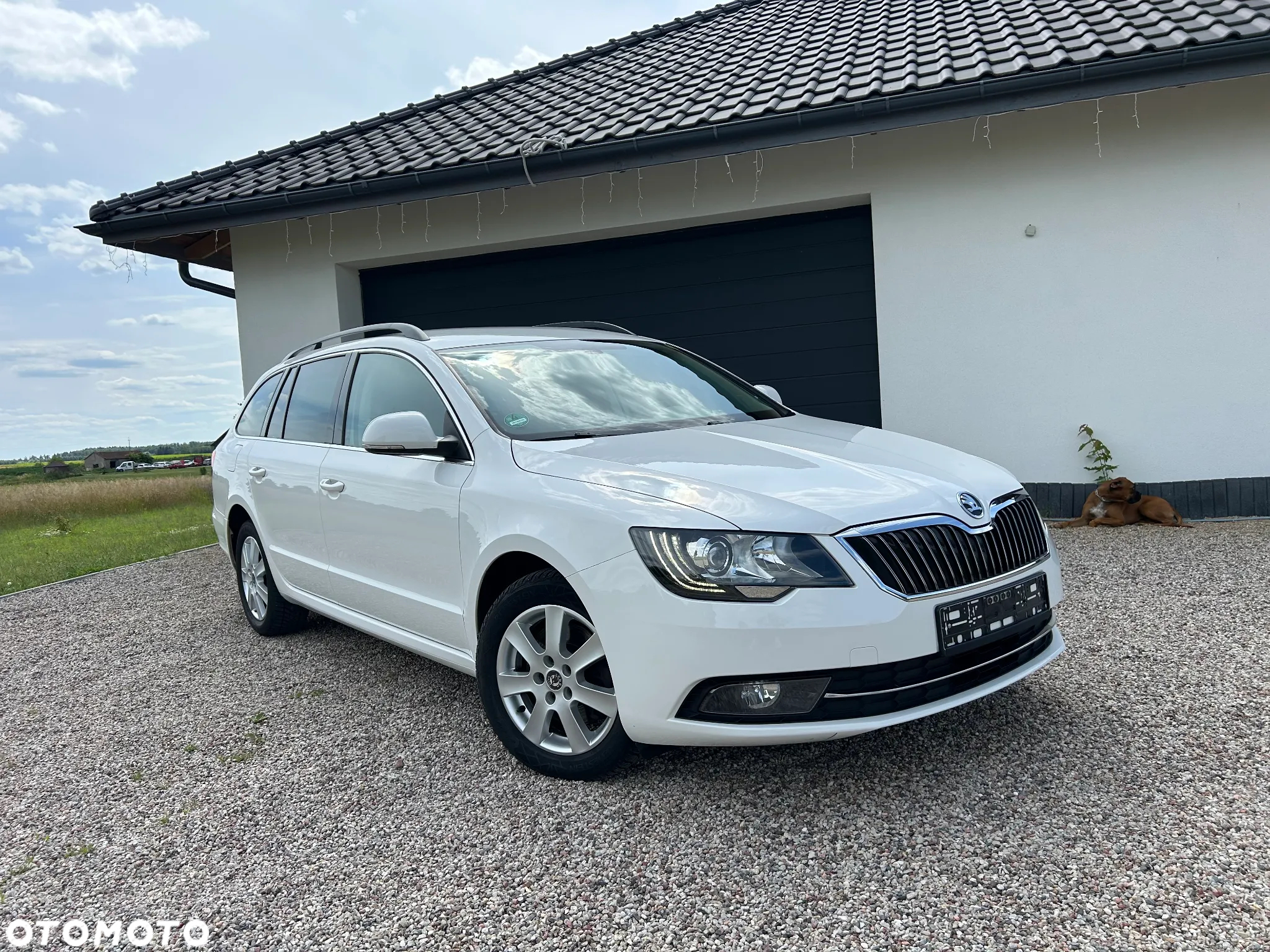 Skoda Superb 2.0 TDI DSG Ambition - 2