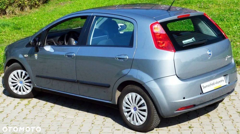 Fiat Grande Punto - 15