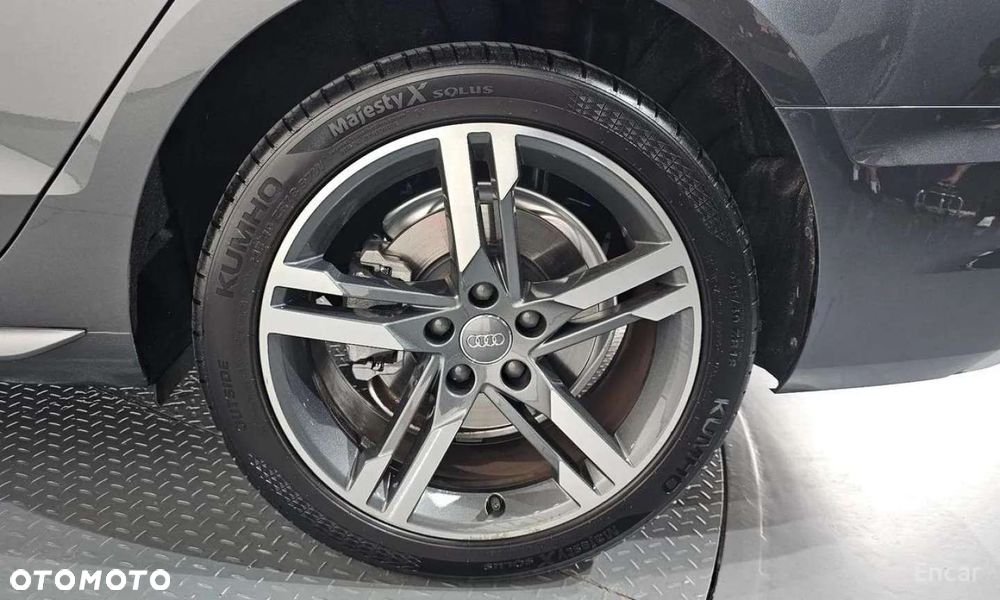 Audi A4 Limousine - 34