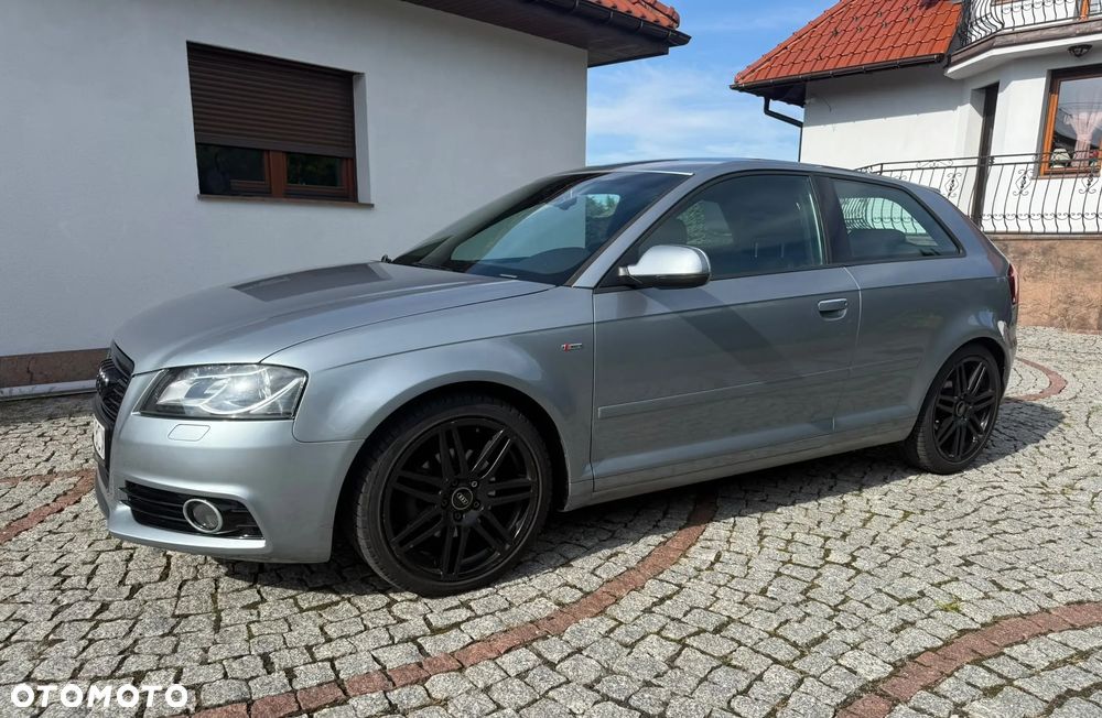 Audi A3 3-drzwiowe 2.0 TDI DPF S tronic Ambition - 3