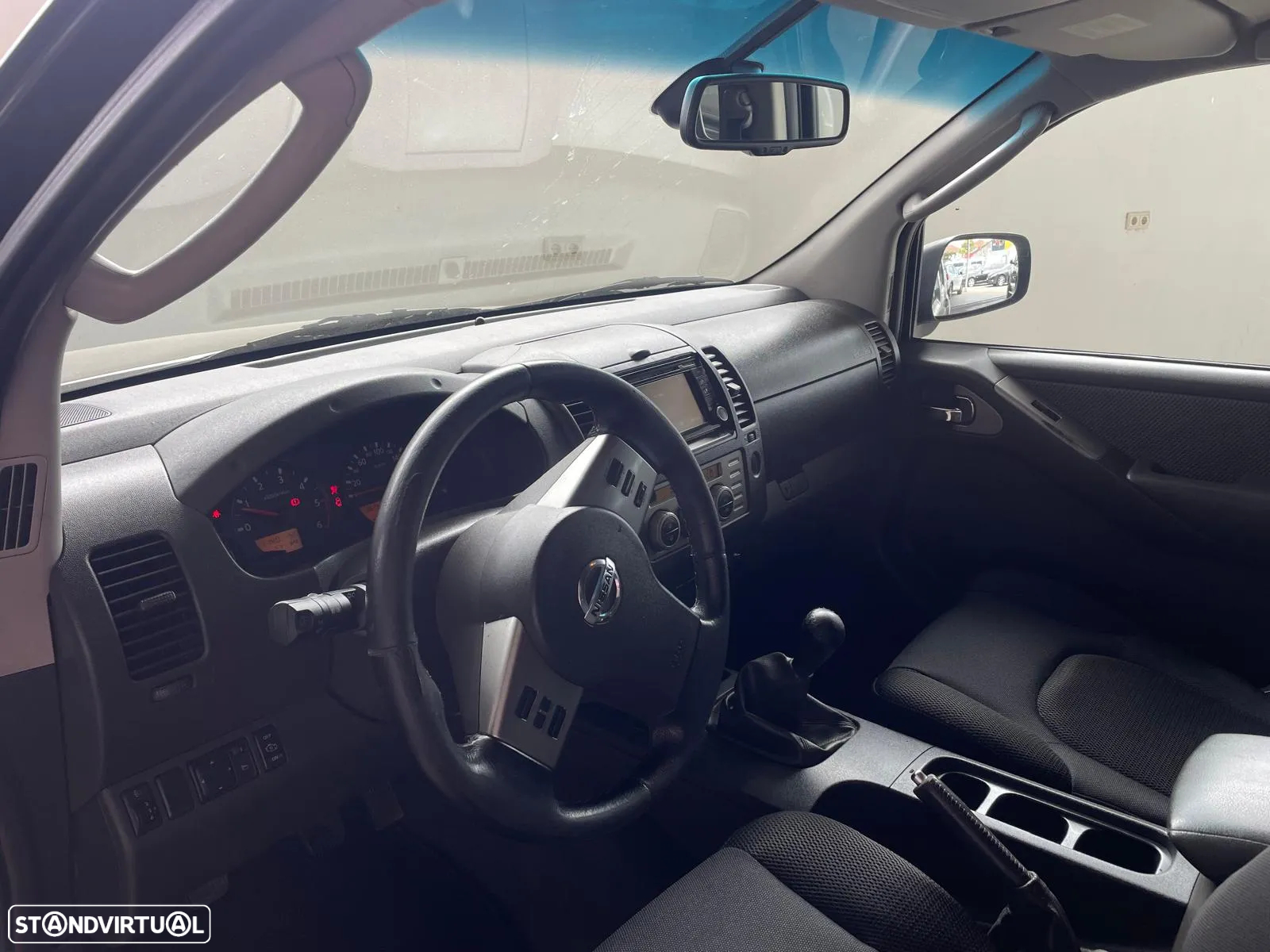 Nissan Navara 2.5 dCi CD LE Premium - 9