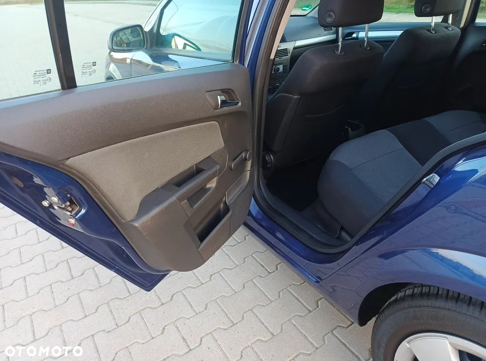 Opel Astra 1.6 Elegance - 26