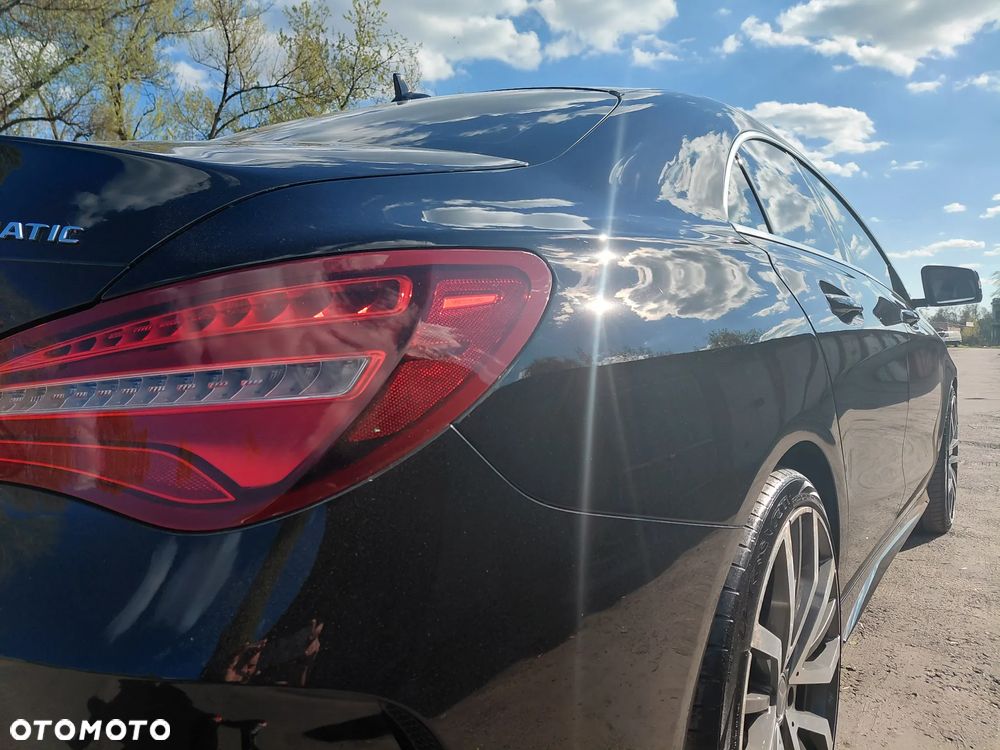 Mercedes-Benz CLA 250 4Matic 7G-DCT AMG Line - 17