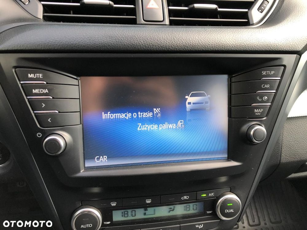 Toyota Avensis - 19