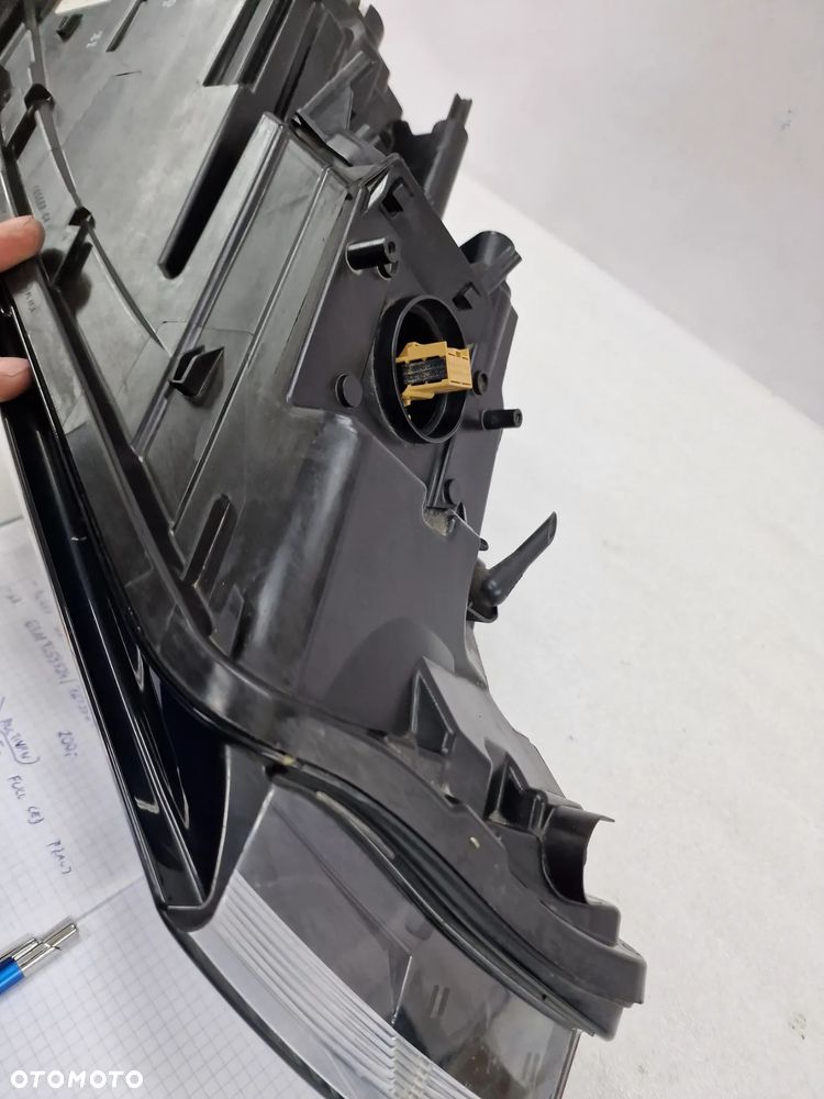 VW TOUAREG 2 II LIFT 14- PRAWA LAMPA PRZEDNIA PRZÓD BI-XENON + LED , NR 7P1941034A , NR AUKCJI LA93 - 12