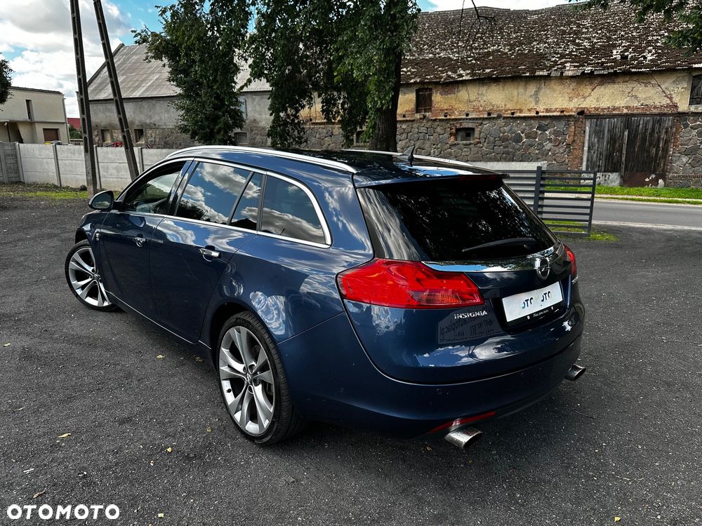 Opel Insignia 2.0 Turbo 4x4 Cosmo - 11