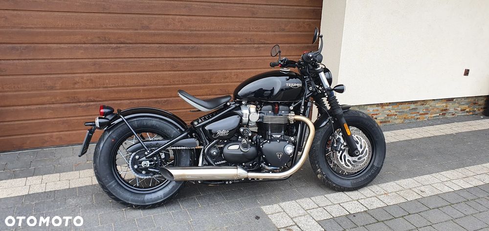 Triumph Bonneville Bobber - 2