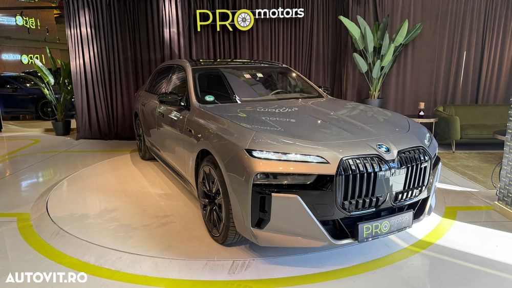 BMW M7 M760e xDrive AT PHEV - 2