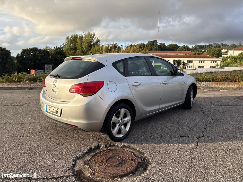 Opel Astra 1.4 Enjoy - 2