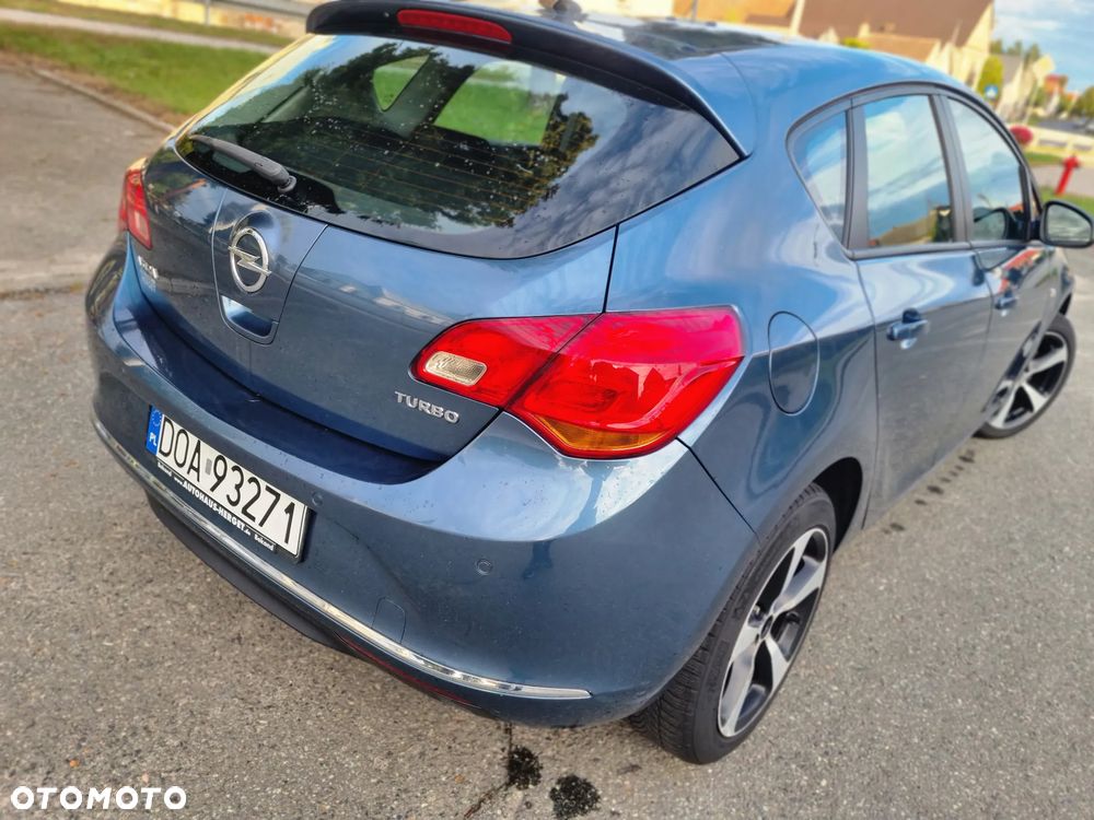 Opel Astra 1.4 Turbo Design Edition - 16