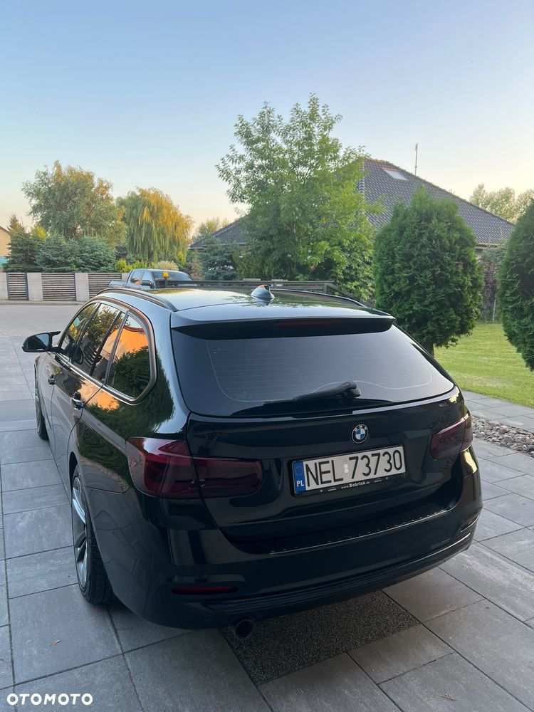 BMW Seria 3 318d Sport Line - 4