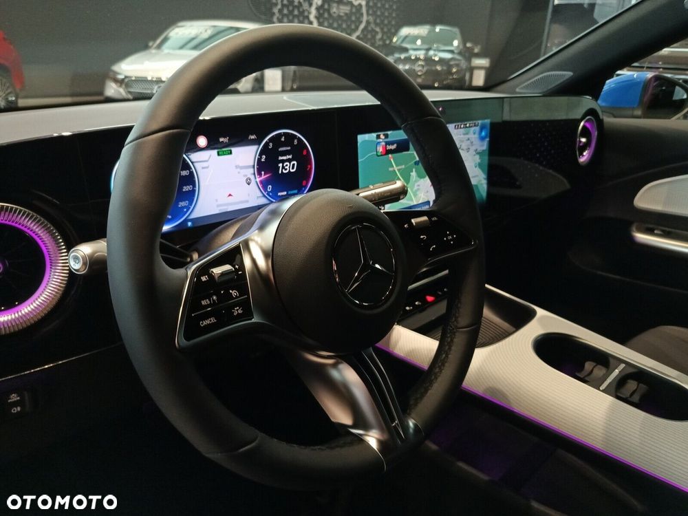 Mercedes-Benz CLA - 13