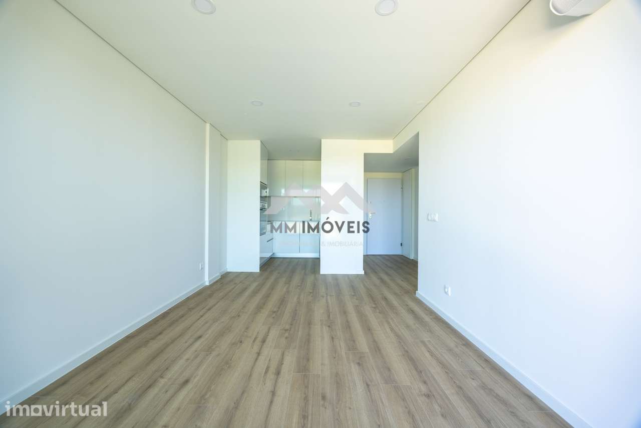 Apartamento T1 Novo |  Polo Universitário  | S. João | Varanda | Garag - Grande imagem: 5/27