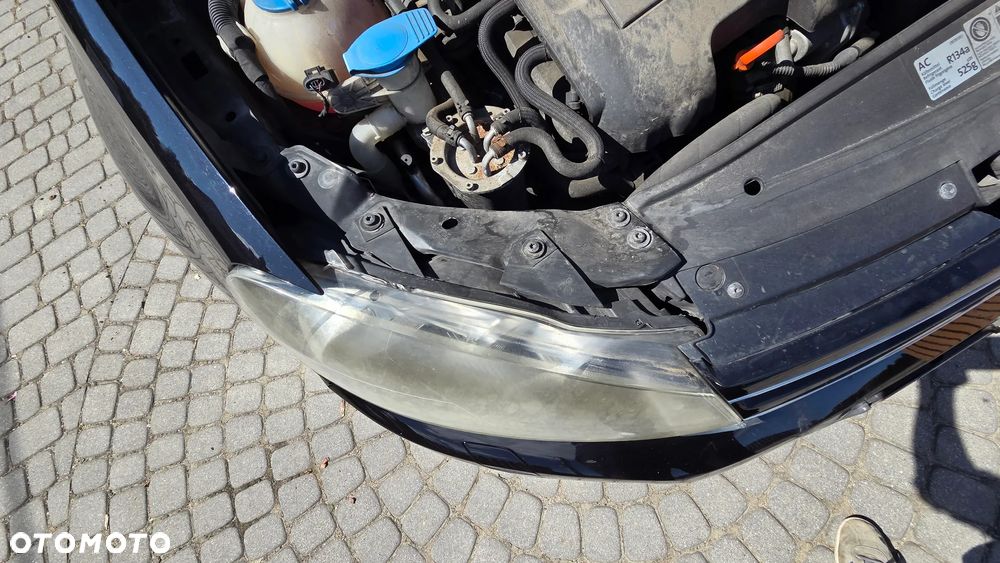 Volkswagen Golf 1.6 TDI DPF Highline - 23