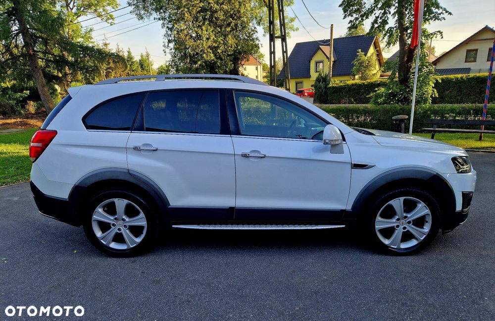 Chevrolet Captiva 2.2 D LT+ - 11