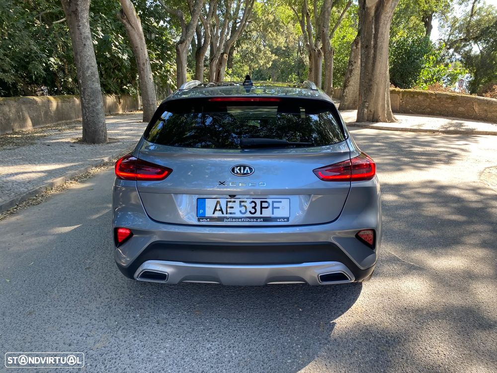 Kia XCeed 1.6 CRDi Tech+SRF - 16