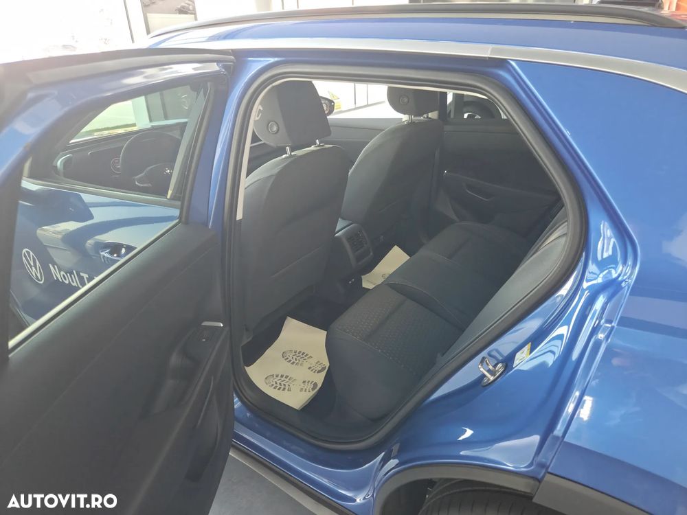 Volkswagen T-Roc - 10