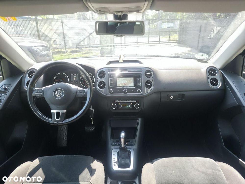 Volkswagen Tiguan - 12