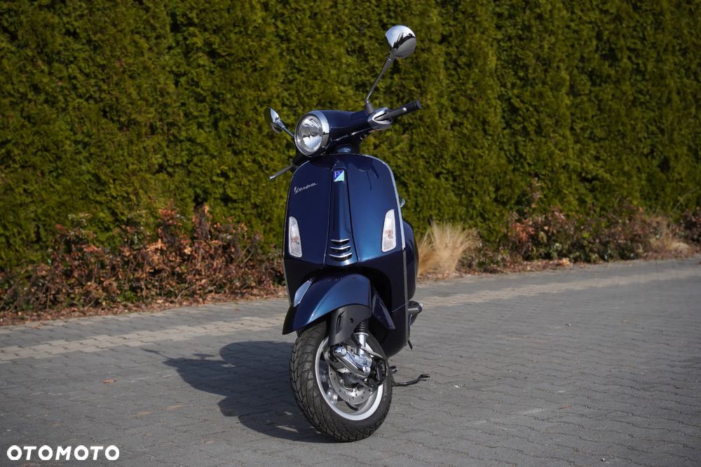Piaggio Vespa - 2