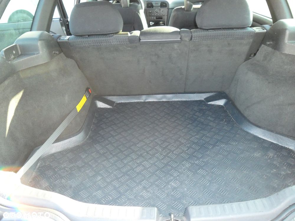 Volvo V40 1.9D - 7