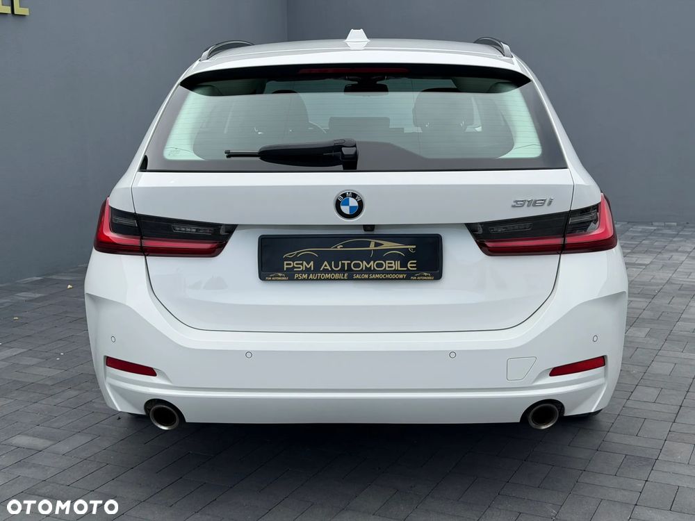 BMW Seria 3 318i M Sport - 12