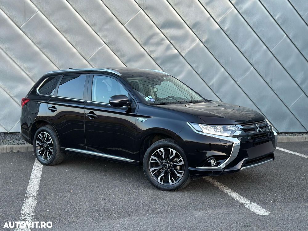 Mitsubishi Outlander - 3