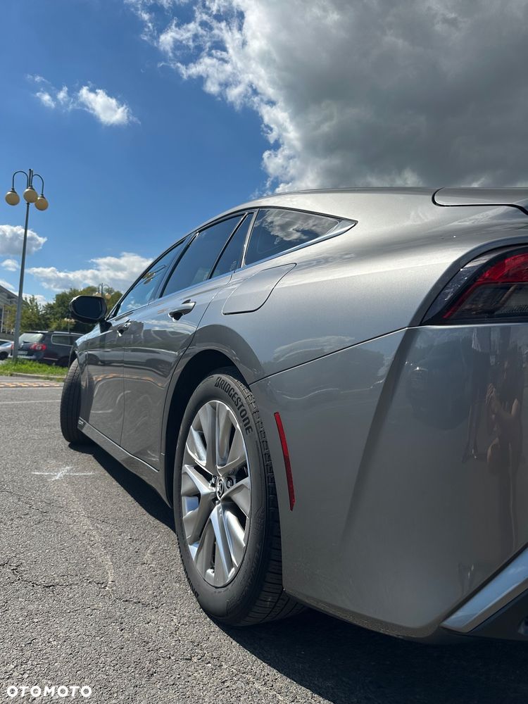 Toyota Mirai Prestige - 18