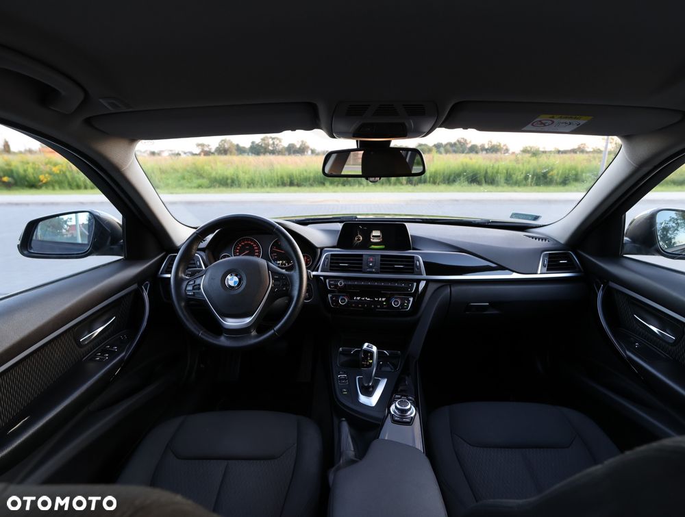 BMW Seria 3 318d - 2