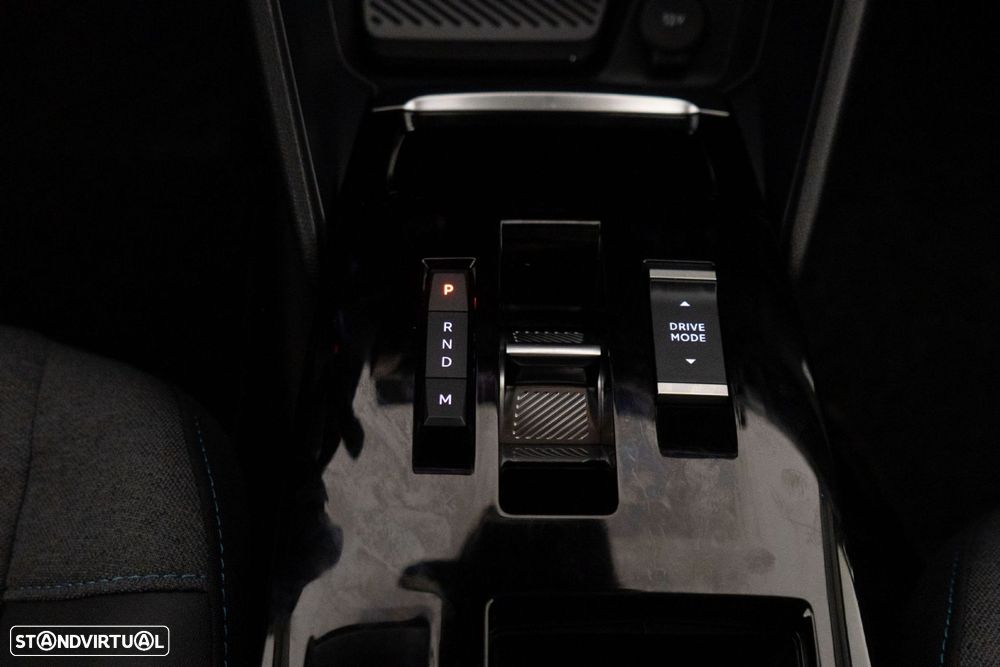 Citroën C4 X 1.2 PureTech Shine EAT8 - 24