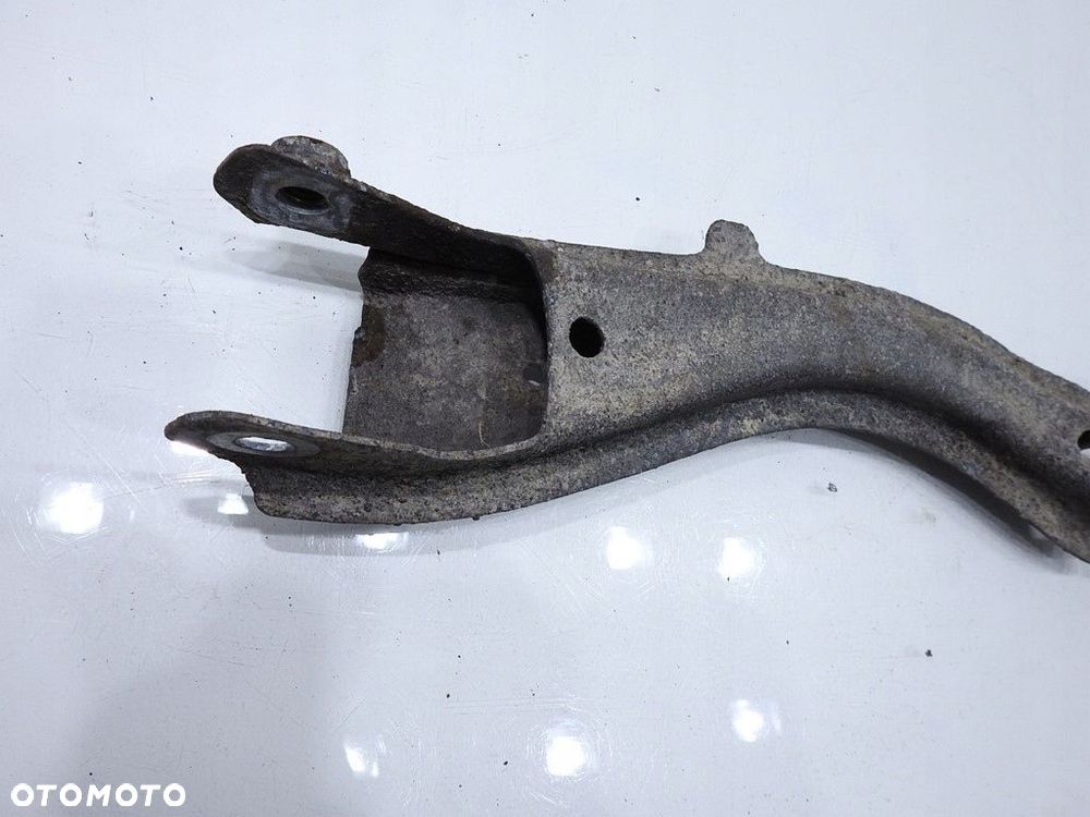 WAHACZ PRAWY TYŁ VOLVO V70 II - 5