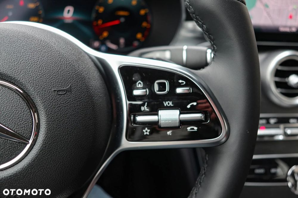 Mercedes-Benz Klasa C 300 4MATIC 9G-TRONIC - 17
