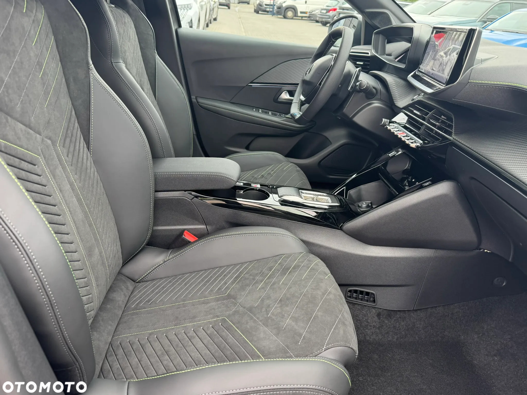 Peugeot 208 e-208 51kWh GT - 17