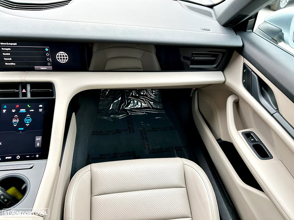 Porsche Taycan Standard - 12