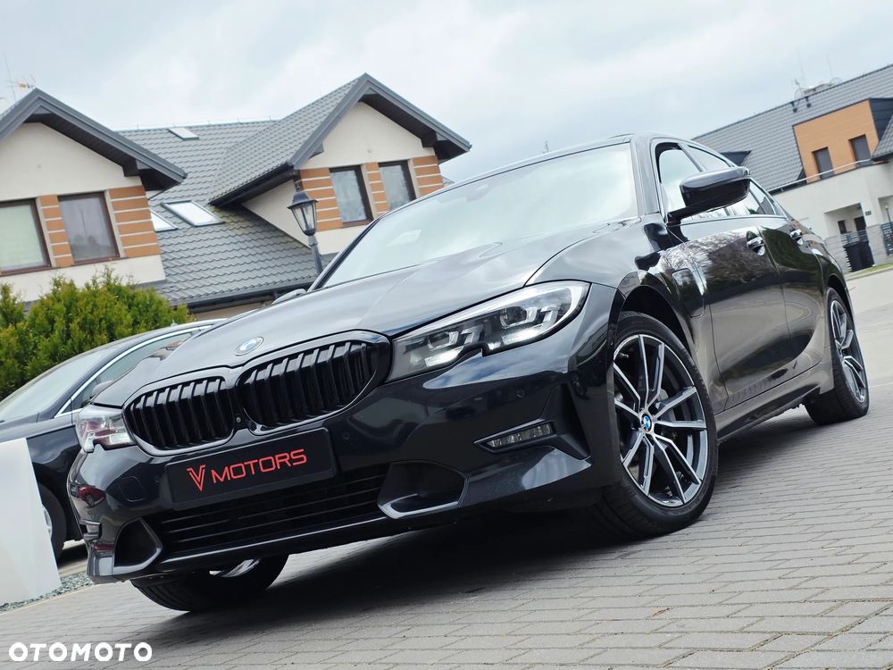 BMW Seria 3 330e Sport Line - 28