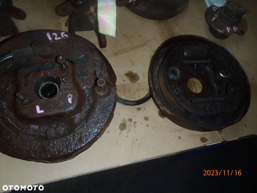 piasta zwrotnica wspornik bęben czop tarcza kotwiczna osłona stary typ z kalamitka fiat 126p maluch - 30